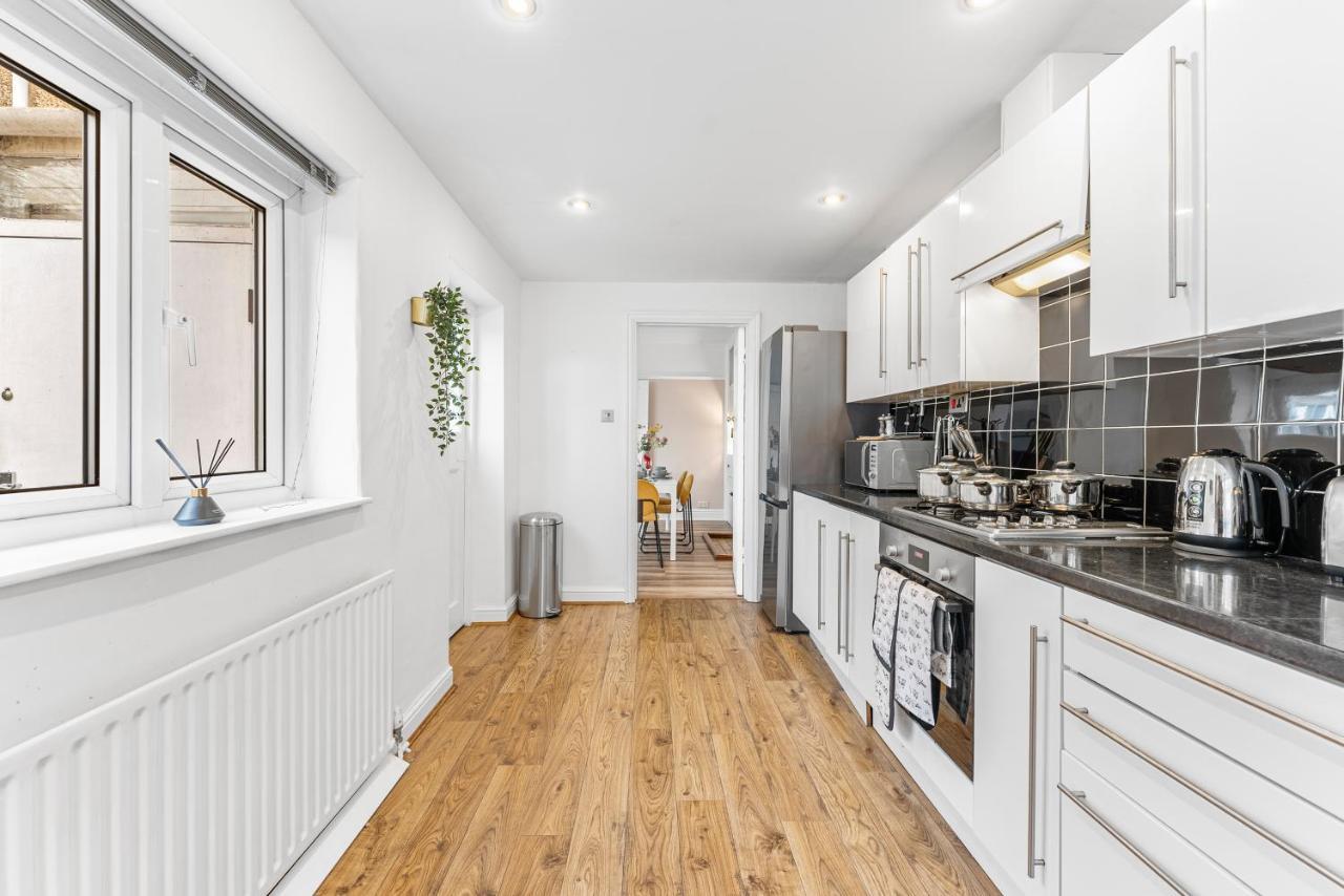 Villa Stunning 4-Bed - Garden - Sleeps 14 Bristol Exterior foto