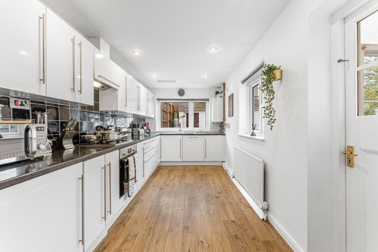 Villa Stunning 4-Bed - Garden - Sleeps 14 Bristol Exterior foto